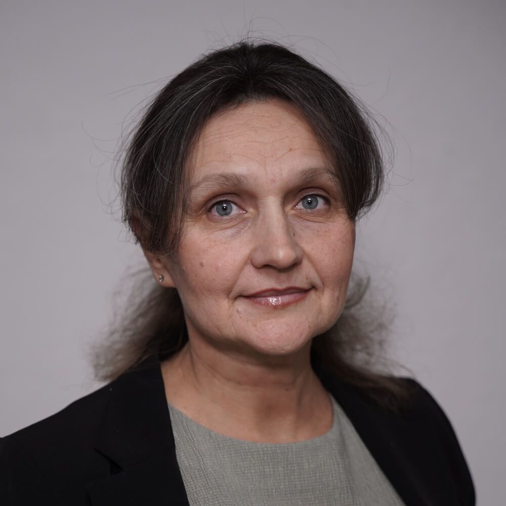 Ниник Олена